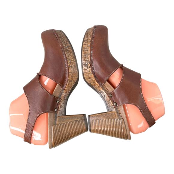 DANSKO Riley Cut Out Slingback Clog Platform Heels in Brown Leather W 8.5–9 - Picture 6 of 13